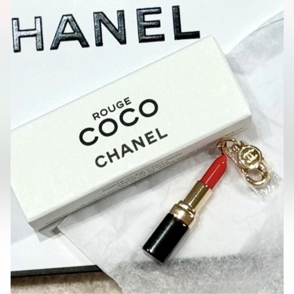 Chanel Key Chain NIB - Picture 1 of 3
